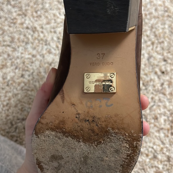 Michael Kors booties - Picture 2 of 5